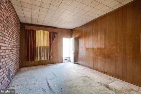 Living - 38 S Curley St, Baltimore, MD 21224 photo 1 of 2
