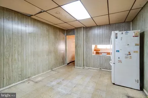 Entry Way - 38 S Curley St, Baltimore, MD 21224 photo 7 of 15