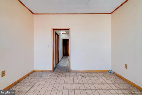 Entry Way - 38 S Curley St, Baltimore, MD 21224 photo 12 of 15
