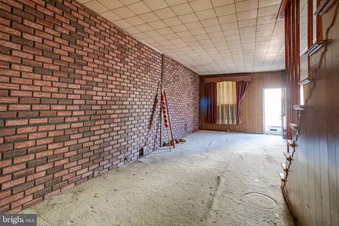 Living - 38 S Curley St, Baltimore, MD 21224 photo 2 of 2