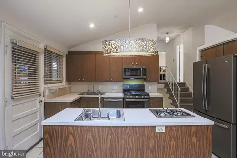 Kitchen - 5919 Winner Ave, Baltimore, MD 21215 photo 1 of 6