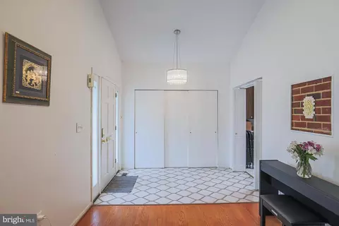 Entry Way - 5919 Winner Ave, Baltimore, MD 21215 photo 2 of 6