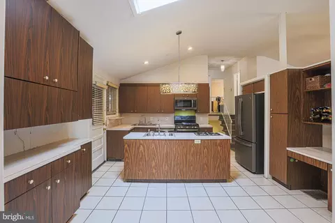 Kitchen - 5919 Winner Ave, Baltimore, MD 21215 photo 2 of 6