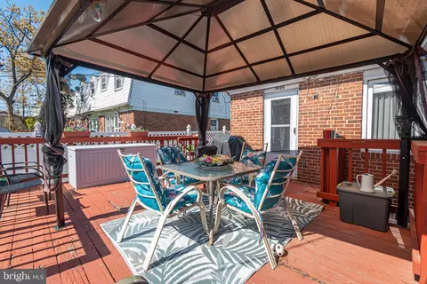 Exterior - 2929 Mallview Rd, Baltimore, MD 21230 photo 4 of 6
