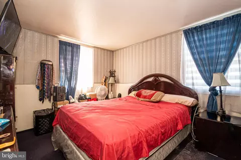 Bedroom - 2929 Mallview Rd, Baltimore, MD 21230 photo 4 of 5