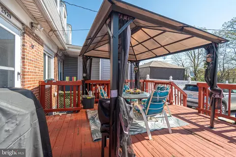 Exterior - 2929 Mallview Rd, Baltimore, MD 21230 photo 2 of 6