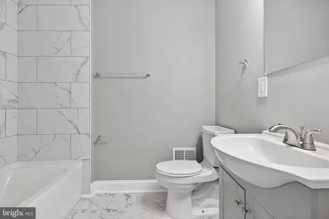 Bath - 320 S Pulaski St, Baltimore, MD 21223 photo 4 of 9