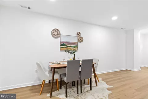 Dining - 822 E North Ave, Baltimore, MD 21202 photo 1 of 2