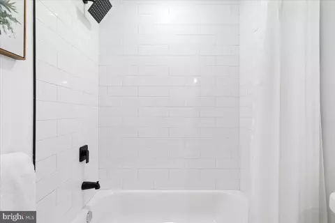Bath - 822 E North Ave, Baltimore, MD 21202 photo 2 of 8