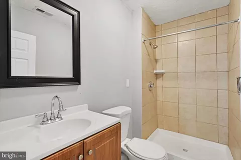 Bath - 1707 Harman Ave, Baltimore, MD 21230 photo 2 of 2