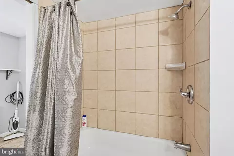 Bath - 1707 Harman Ave, Baltimore, MD 21230 photo 1 of 2