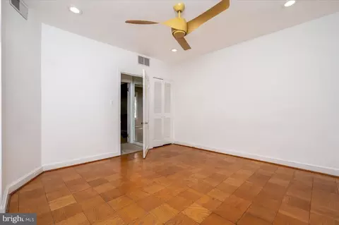 Bedroom - 1450 Riverside Ave, Baltimore, MD 21230 photo 4 of 4