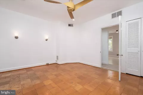 Bedroom - 1450 Riverside Ave, Baltimore, MD 21230 photo 3 of 4