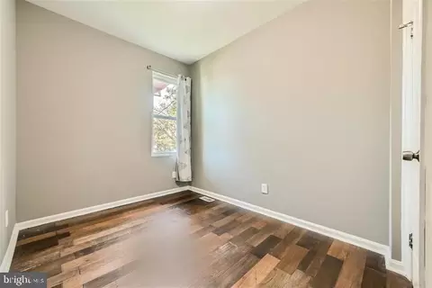 Entry Way - 3927 Boarman Ave, Baltimore, MD 21215 photo 3 of 3