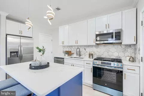 Kitchen - 3234 Elmley Ave, Baltimore, MD 21213 photo 2 of 5