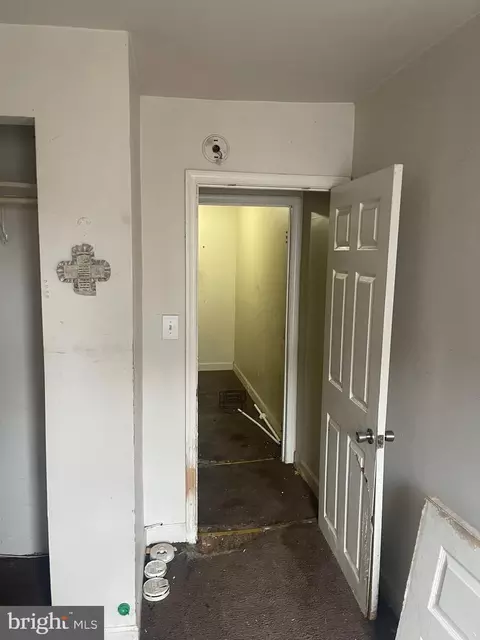Entry Way - 302 S Payson St, Baltimore, MD 21223 photo 7 of 8