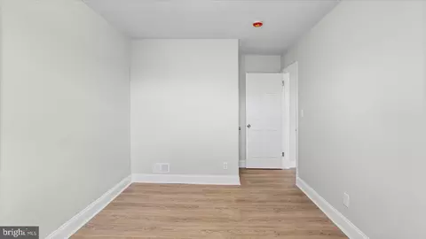 Entry Way - 3928 Grantley Rd, Baltimore, MD 21215 photo 14 of 15