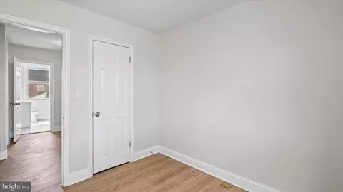 Entry Way - 3928 Grantley Rd, Baltimore, MD 21215 photo 13 of 15