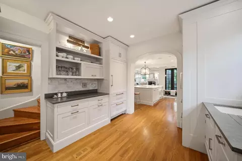 Entry Way - 216 Chancery Rd, Baltimore, MD 21218 photo 8 of 9