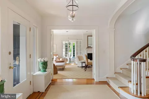 Entry Way - 216 Chancery Rd, Baltimore, MD 21218 photo 3 of 9