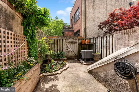 Exterior - 141 W Montgomery St, Baltimore, MD 21230 photo 6 of 9