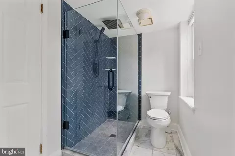 Bath - 141 W Montgomery St, Baltimore, MD 21230 photo 3 of 5