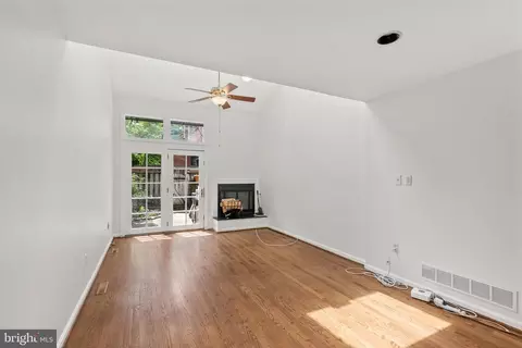 Living - 141 W Montgomery St, Baltimore, MD 21230 photo 1 of 4