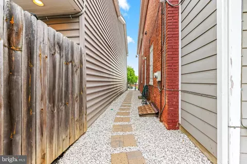 Entry Way - 3368 Hickory Ave, Baltimore, MD 21211 photo 7 of 7