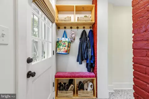 Entry Way - 3368 Hickory Ave, Baltimore, MD 21211 photo 2 of 7