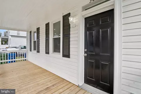 Exterior - 3814 Walnut Ave, Baltimore, MD 21206 photo 2 of 3