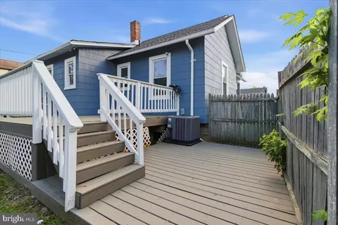 Exterior - 2812 Kildaire Dr, Baltimore, MD 21234 photo 4 of 5