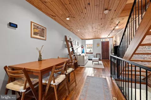 Entry Way - 1535 Marshall St, Baltimore, MD 21230 photo 3 of 4