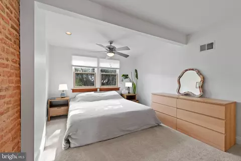 Bedroom - 1535 Marshall St, Baltimore, MD 21230 photo 3 of 6