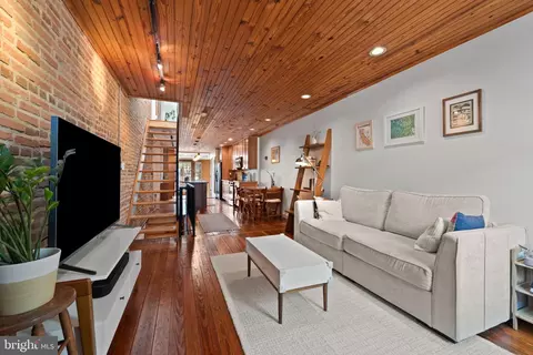 Entry Way - 1535 Marshall St, Baltimore, MD 21230 photo 1 of 4