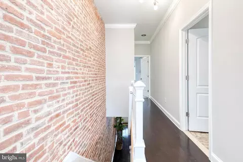 Entry Way - 263 S East Ave, Baltimore, MD 21224 photo 7 of 7