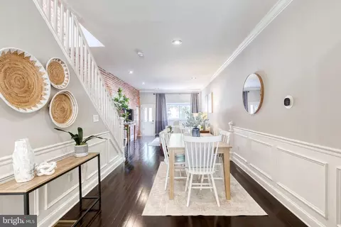 Entry Way - 263 S East Ave, Baltimore, MD 21224 photo 2 of 7