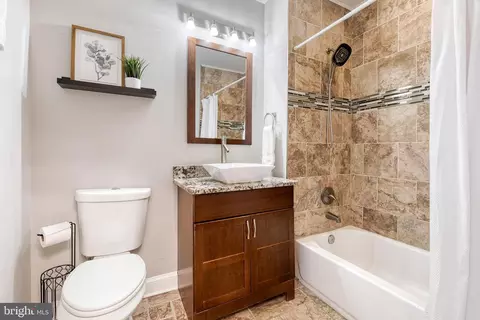 Bath - 263 S East Ave, Baltimore, MD 21224 photo 2 of 2