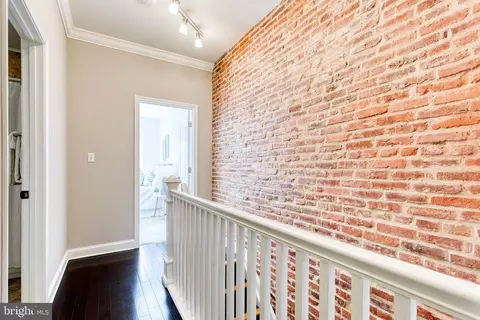 Entry Way - 263 S East Ave, Baltimore, MD 21224 photo 6 of 7