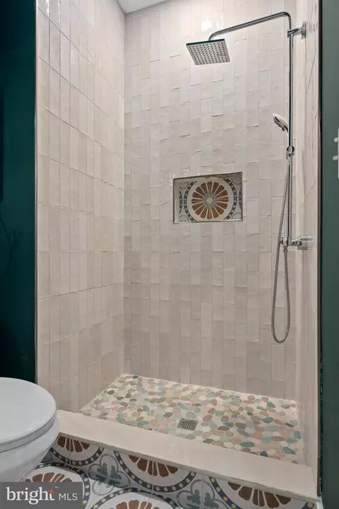 Bath - 2713 E Fayette St, Baltimore, MD 21224 photo 4 of 4