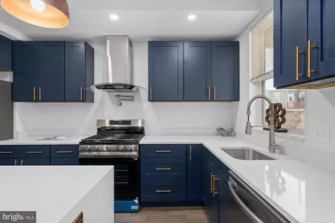 Kitchen - 2713 E Fayette St, Baltimore, MD 21224 photo 3 of 4