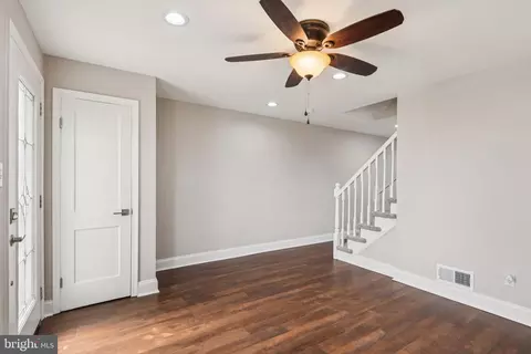 Entry Way - 542 Lucia Ave, Baltimore, MD 21229 photo 1 of 5