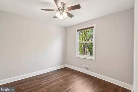 Bedroom - 542 Lucia Ave, Baltimore, MD 21229 photo 1 of 1