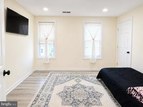 Bedroom - 3630 Old Frederick Rd, Baltimore, MD 21229 photo 2 of 4