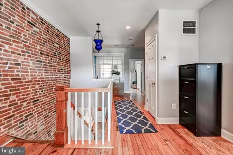 Entry Way - 1437 E Fort Ave, Baltimore, MD 21230 photo 10 of 13