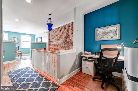 Entry Way - 1437 E Fort Ave, Baltimore, MD 21230 photo 11 of 13