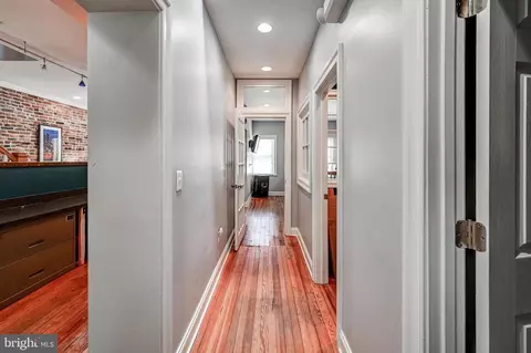 Entry Way - 1437 E Fort Ave, Baltimore, MD 21230 photo 8 of 13