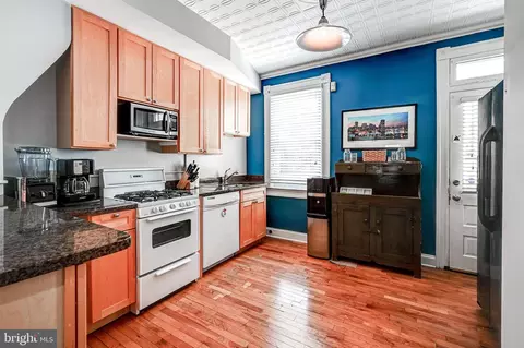 Kitchen - 1437 E Fort Ave, Baltimore, MD 21230 photo 2 of 3