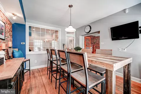 Dining - 1437 E Fort Ave, Baltimore, MD 21230 photo 4 of 4