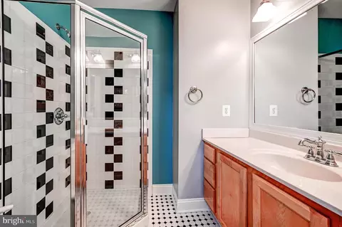 Bath - 1437 E Fort Ave, Baltimore, MD 21230 photo 1 of 1