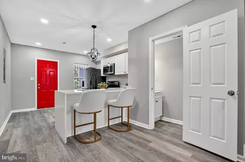 Entry Way - 2512 E Monument St, Baltimore, MD 21205 photo 5 of 9